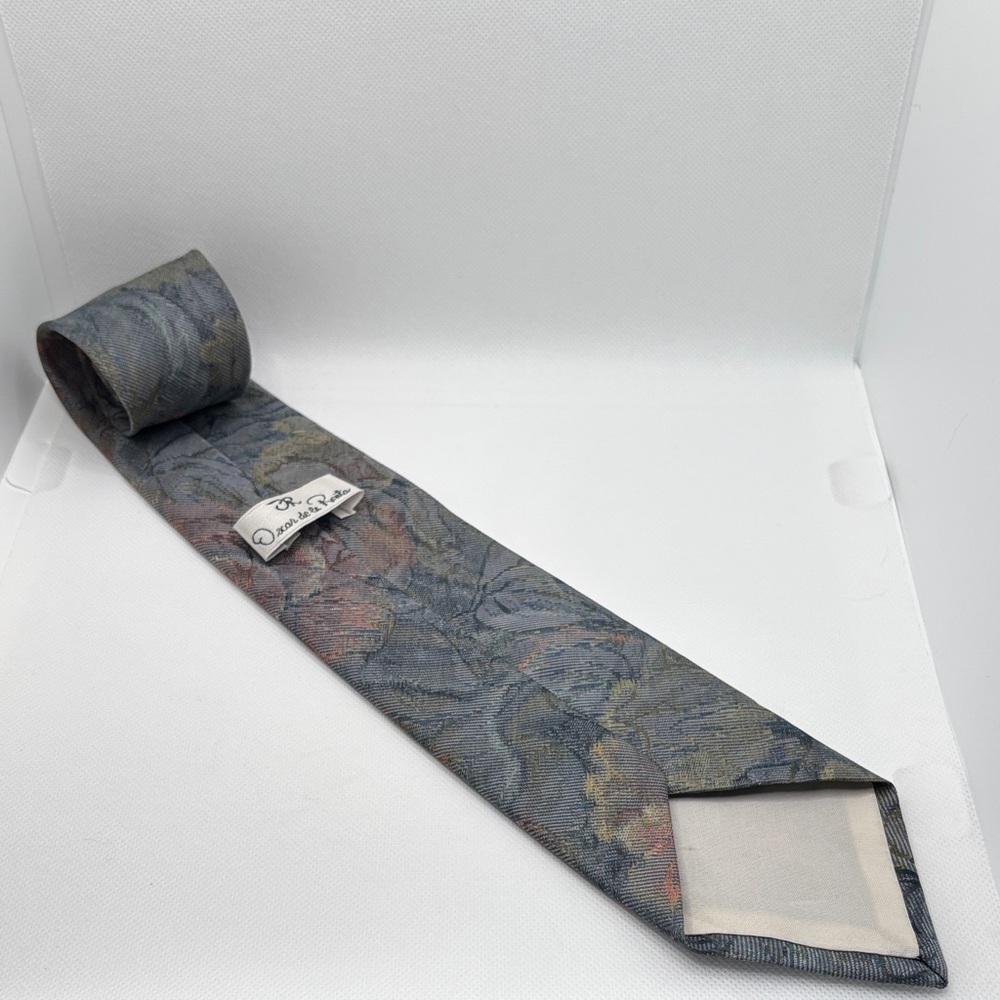 Oscar de la Renta Blue Gray Floral Jacquard Tie